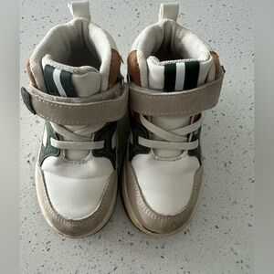 Toddler sneakers